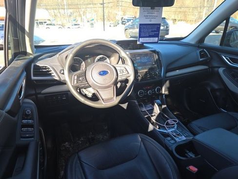 Used 2023 Subaru Forester Limited image 3