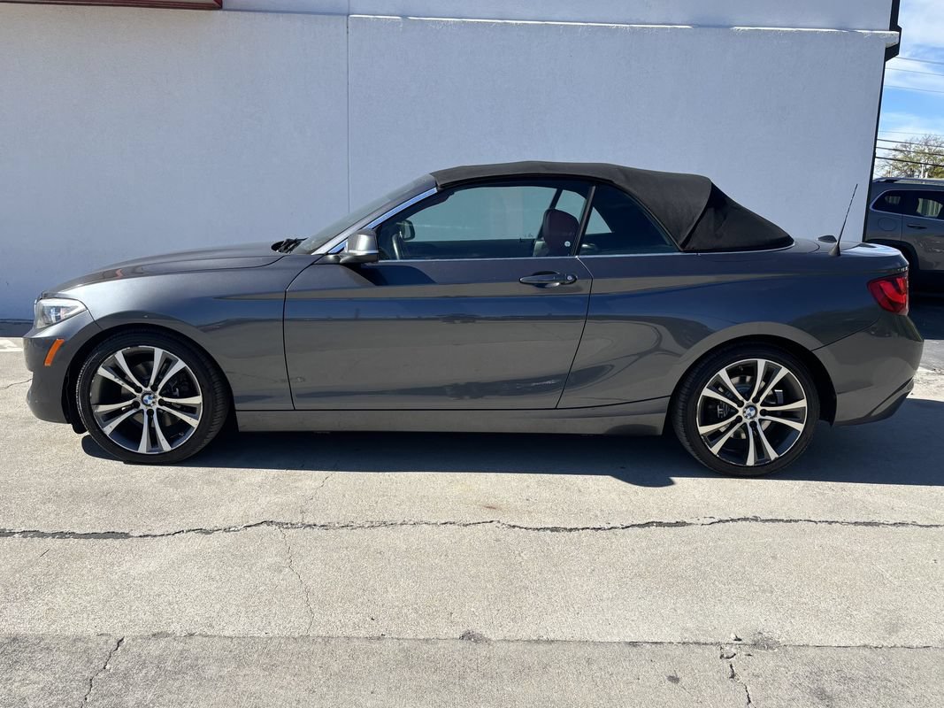 Used 2017 BMW 230i xDrive Convertible AWD/4WD image 3