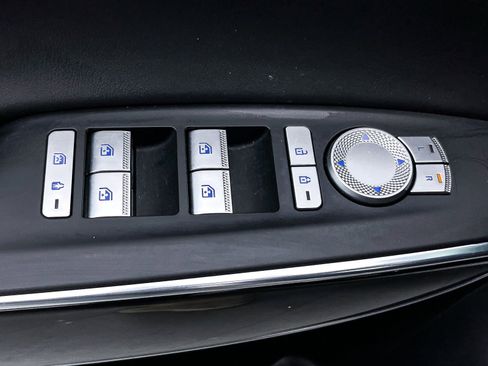 Used 2023 Genesis GV70 2.5T image 17