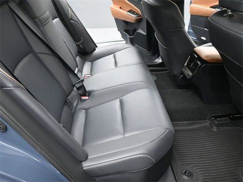 Used 2025 Toyota Crown Limited image 37