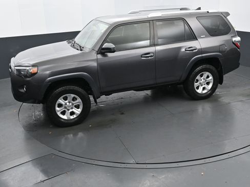 Used 2017 Toyota 4Runner SR5 image 28