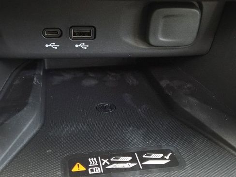 Used 2026 Buick Envista Sport Touring w/ Convenience I Package FWD image 8