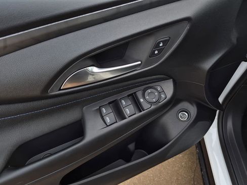 New 2026 Buick Envista Sport Touring image 8