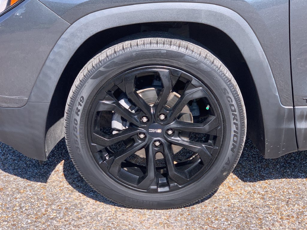 Used 2020 GMC Terrain SLT w/ Elevation Edition FWD image 8