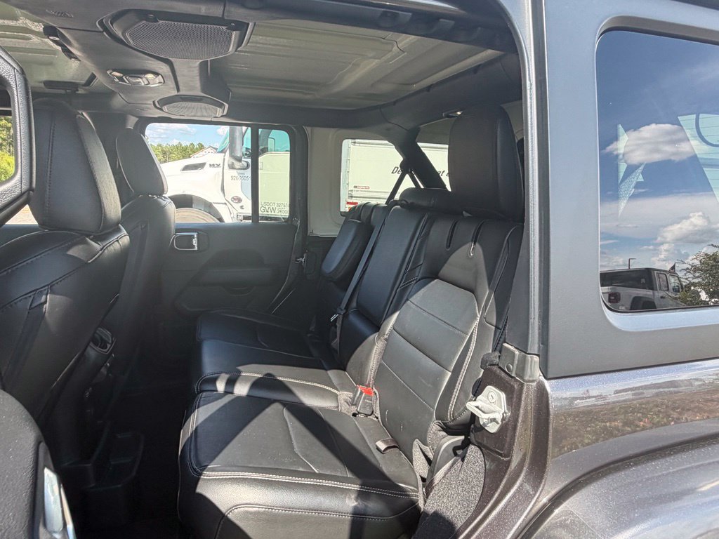 Used 2023 Jeep Wrangler Unlimited Sahara AWD/4WD image 33