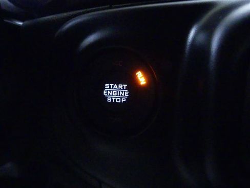 Used 2023 Jeep Wrangler Unlimited Sahara w/ Cold Weather Group AWD/4WD image 19