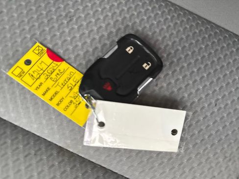 Used 2024 GMC Terrain SLE image 30