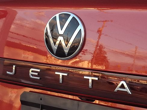 New 2026 Volkswagen Jetta SE FWD image 13