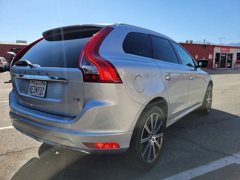 Used 2015 Volvo XC60 T5 Premier w/ Proximity Package FWD image 5