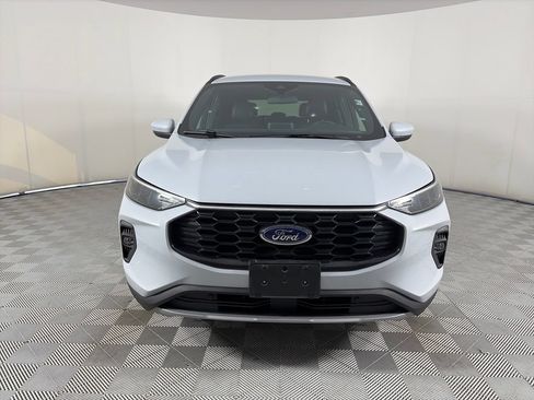 Used 2025 Ford Escape ST-Line Select AWD/4WD image 2