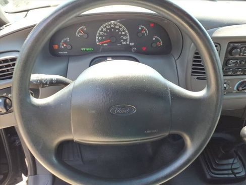 Used 2002 Ford F150 XL RWD image 26