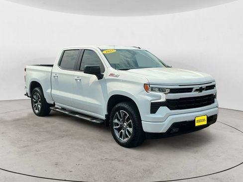 Used 2025 Chevrolet Silverado 1500 RST AWD/4WD image 3