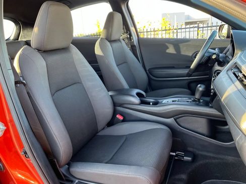 Used 2020 Honda HR-V Sport image 28
