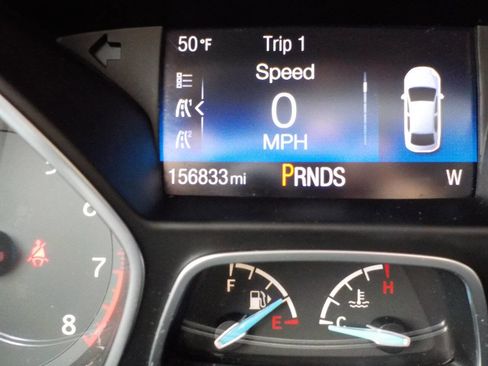 Used 2015 Ford Focus SE w/ SE Sport Package image 18