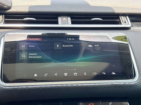 Used 2018 Land Rover Range Rover Velar S AWD/4WD image 29