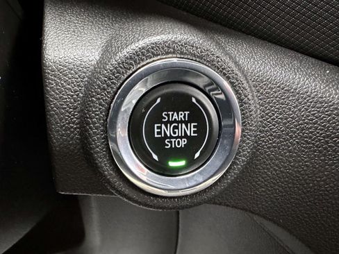 Used 2023 Chevrolet TrailBlazer RS w/ Convenience Package AWD/4WD image 19