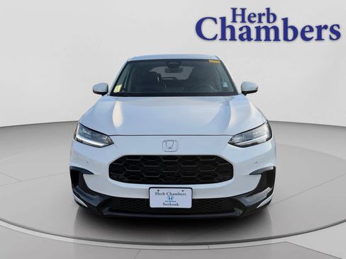 Used 2023 Honda HR-V EX-L image 2