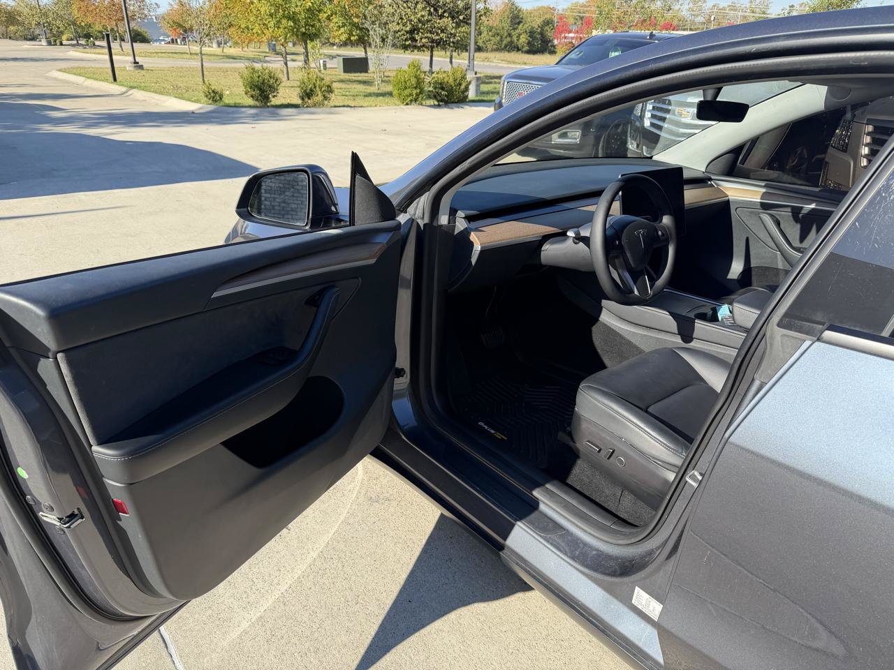 Used 2023 Tesla Model Y Long Range AWD/4WD image 8