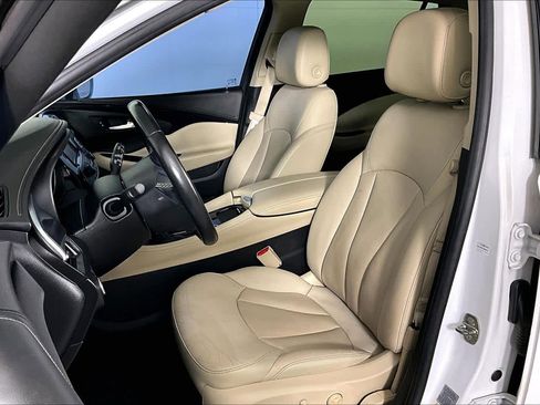Used 2018 Buick Envision Essence image 8