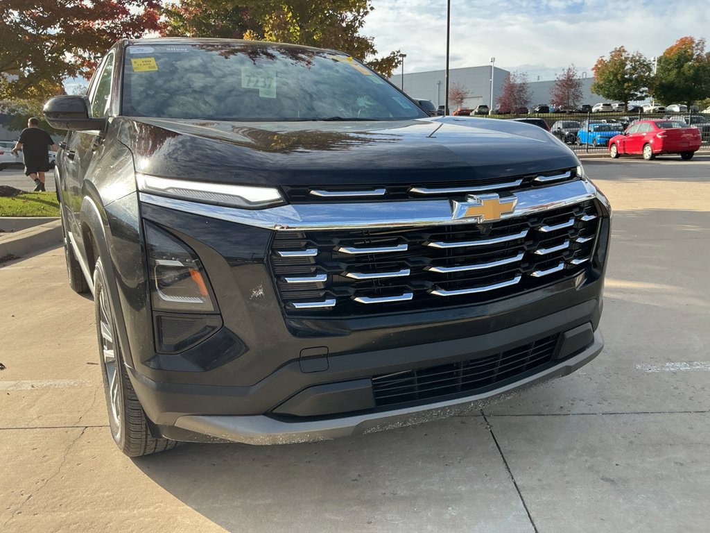 Used 2025 Chevrolet Equinox LT FWD image 16