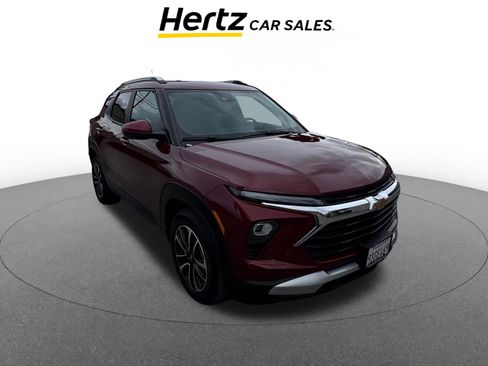 Used 2025 Chevrolet TrailBlazer LT image 1