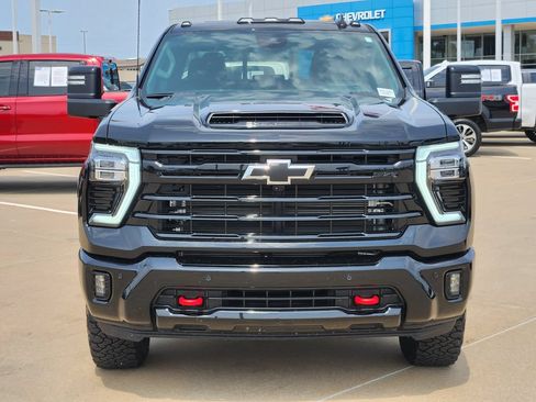 Used 2026 Chevrolet Silverado 2500 LTZ w/ LTZ Plus Package AWD/4WD image 2