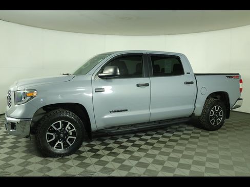 Used 2018 Toyota Tundra SR5 image 2