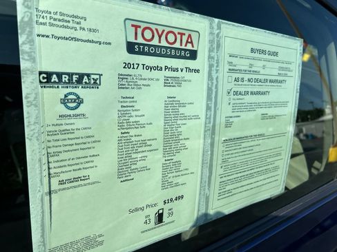 Used 2017 Toyota Prius V Three FWD image 31