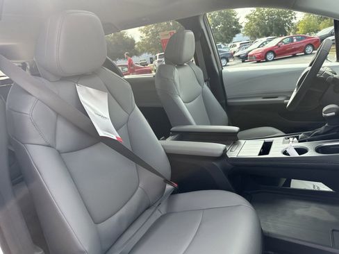New 2025 Toyota Sienna XLE image 35