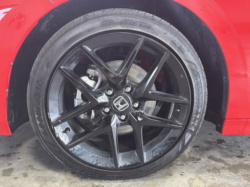 Used 2025 Honda Civic Sport image 15