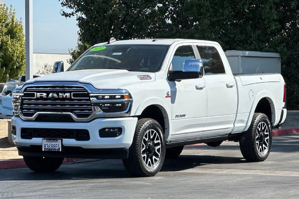 Used 2025 RAM 2500 Limited AWD/4WD image 8