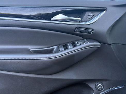 Used 2021 Buick Enclave Avenir w/ Avenir Technology Package image 29