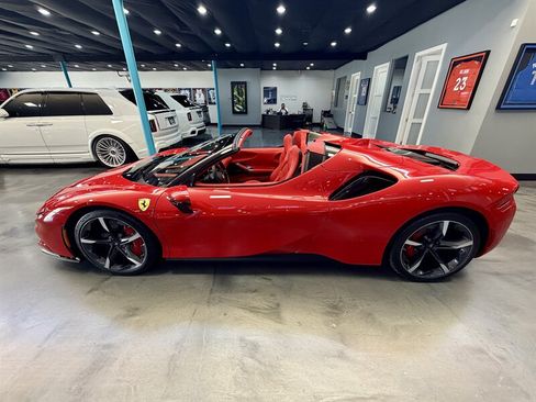 Used 2025 Ferrari SF90 Spider AWD/4WD image 15