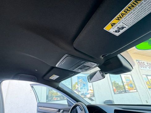 Used 2018 Honda Accord Sport image 25