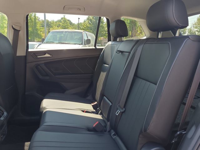 Used 2022 Volkswagen Tiguan SE FWD image 13