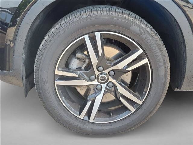 Used 2023 Volvo XC40 B5 Plus w/ Driver Assist Package AWD/4WD image 26