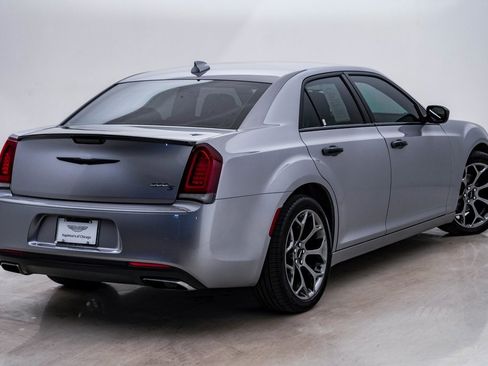 Used 2015 Chrysler 300 S image 11
