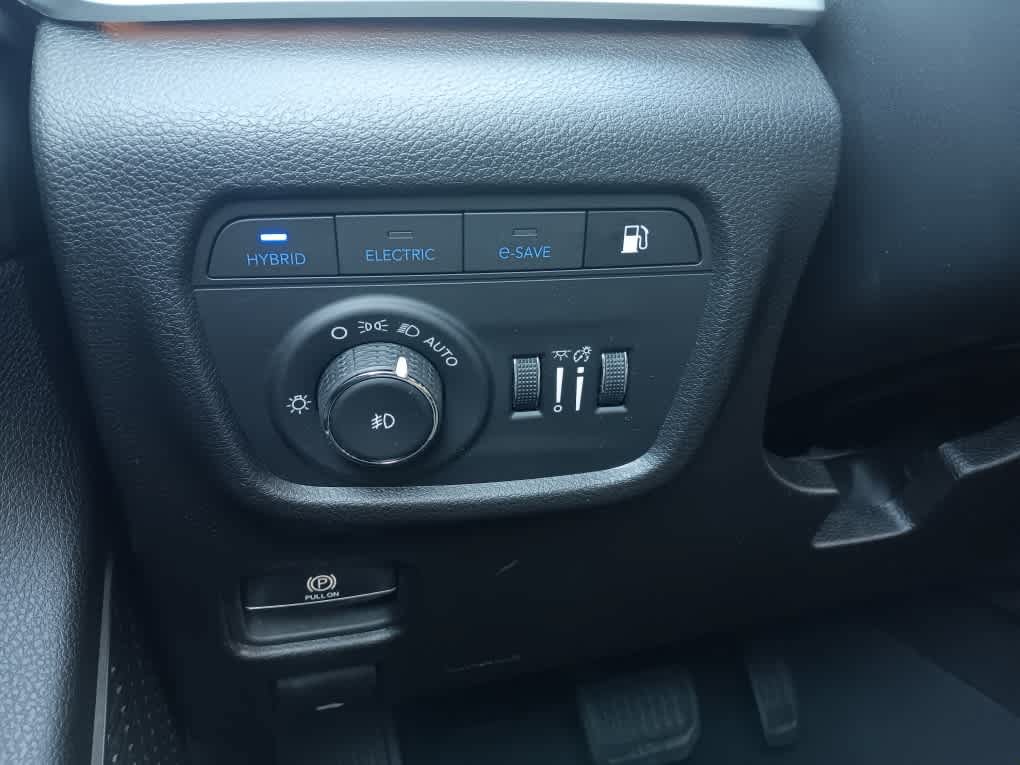 Used 2023 Jeep Grand Cherokee 4WD 4xe image 30