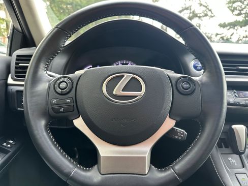 Used 2014 Lexus CT 200h image 23