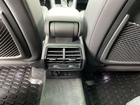 Used 2022 Audi Q3 2.0T Premium image 28