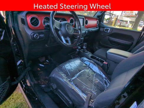 Used 2021 Jeep Wrangler Unlimited Rubicon w/ Cold Weather Group AWD/4WD image 7
