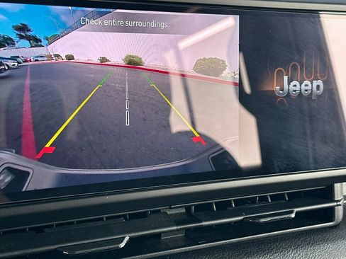 Used 2024 Jeep Gladiator Sport image 24