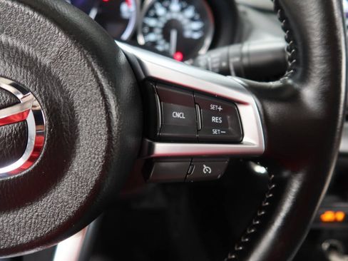 Used 2025 MAZDA MX-5 Miata RF Club RWD image 21