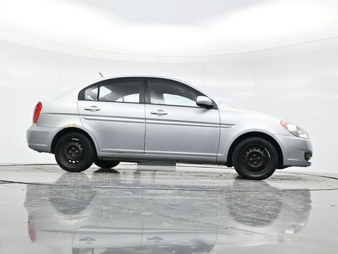 Used 2010 Hyundai Accent GLS w/ Premium Pkg 4 image 43