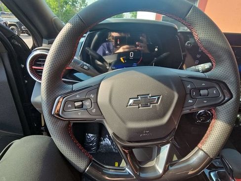 New 2026 Chevrolet Trax RS w/ Driver Confidence Package FWD image 35