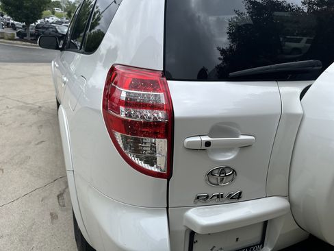 Used 2012 Toyota RAV4 Limited w/ Premium Plus Value Pkg AWD/4WD image 12