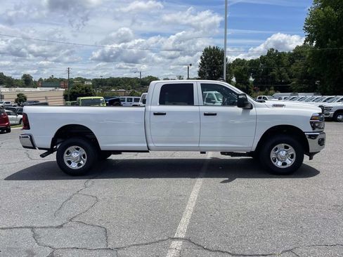 New 2026 RAM 2500 Tradesman w/ Chrome Appearance Group AWD/4WD image 8