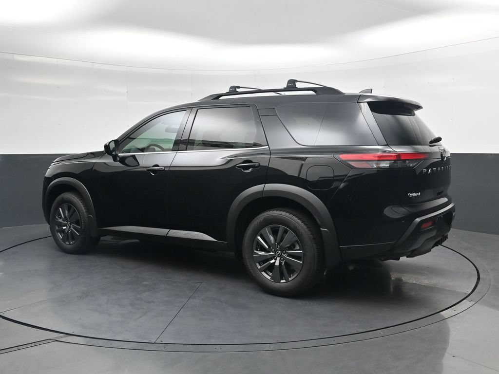 New 2026 Nissan Pathfinder SV w/ SV Premium Package FWD image 9