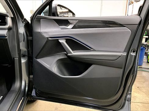 New 2026 Volkswagen Tiguan SE image 30