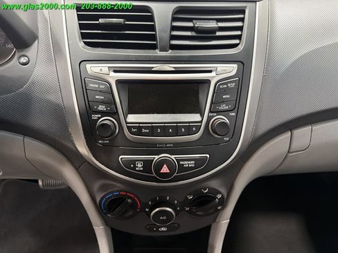 Used 2017 Hyundai Accent SE FWD image 11